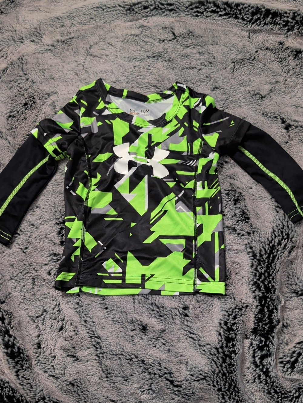 Under Armour Kids' Neon Green & Black Long-Sleeve Swim Rashguard